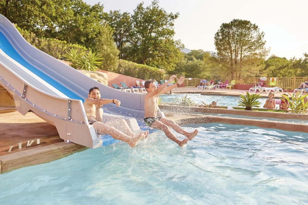 Camping Laroque Des Alberes Habitación foto