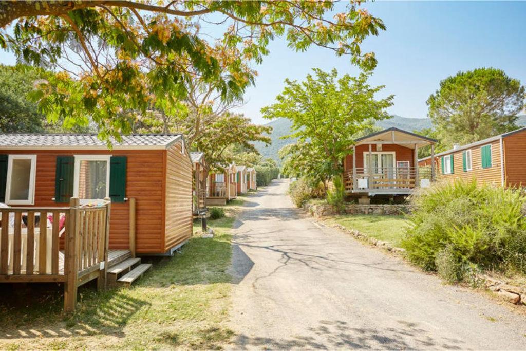 Camping Laroque Des Alberes Habitación foto