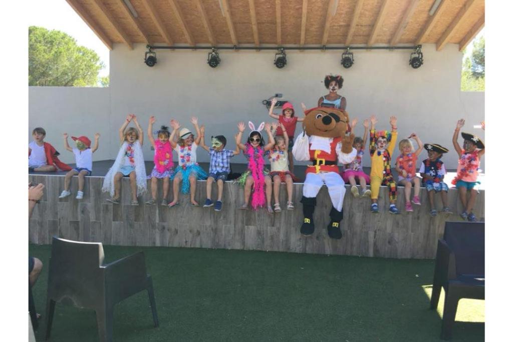 Camping Laroque Des Alberes Habitación foto